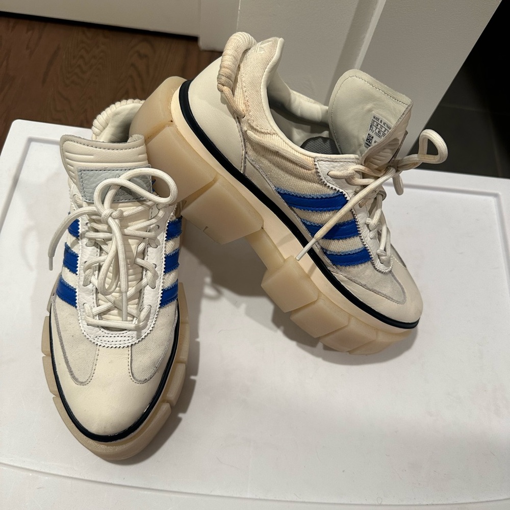 Ivy Park Sneakers